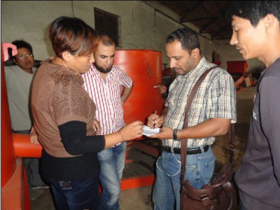 埃及客戶來廠定購選金機(jī)械