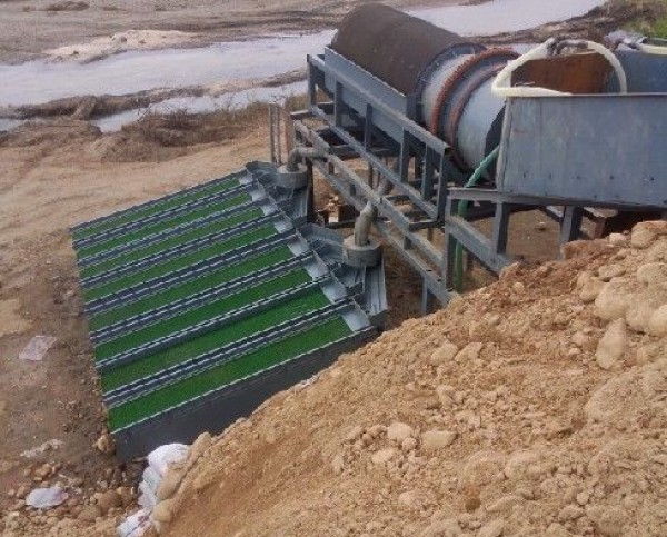 全自動(dòng)選金設(shè)備,往復(fù)式選金機(jī),選金礦設(shè)備